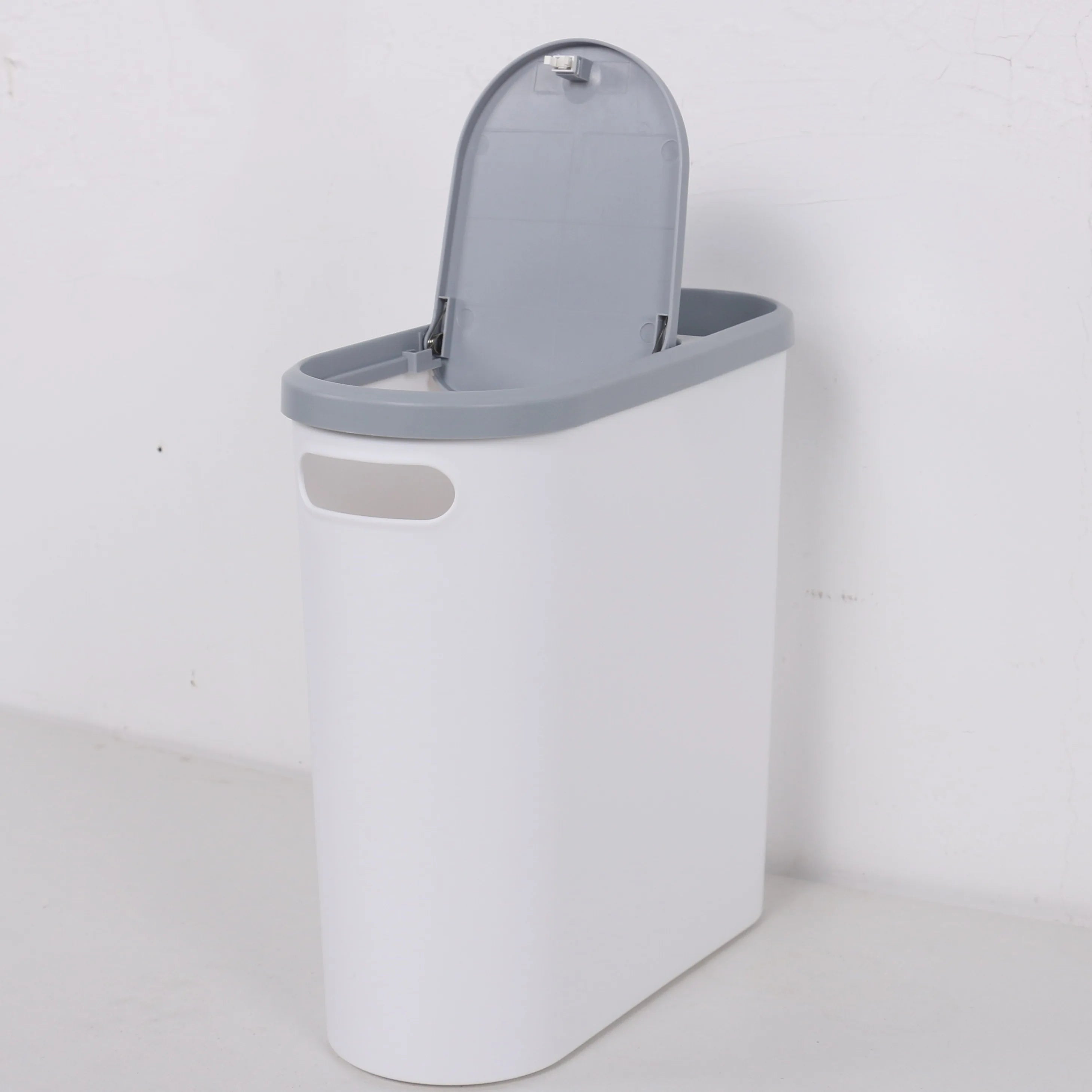 Plastic Bathroom Trash Can